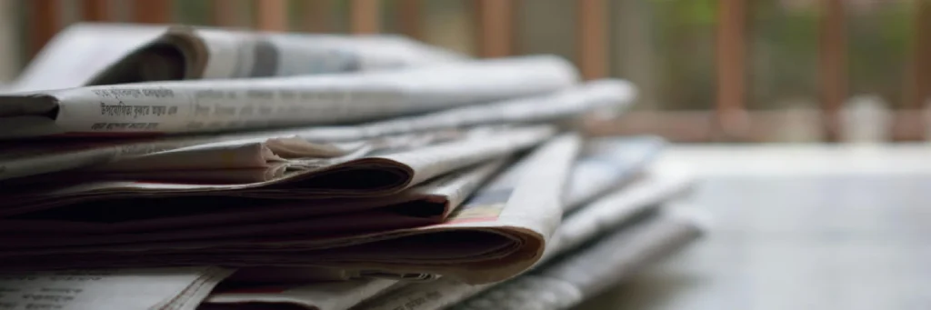 Montón de periódicos; últimas noticias jurídicas a tu alcance.